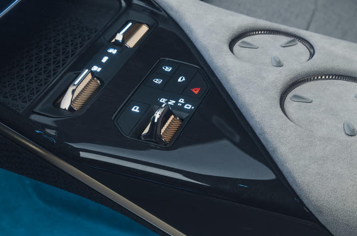 Lotus Eletre Ac Vents Front